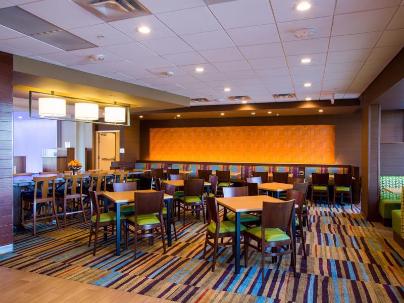 Fairfield Inn & Suites By Marriott Lincoln Southeast Zewnętrze zdjęcie